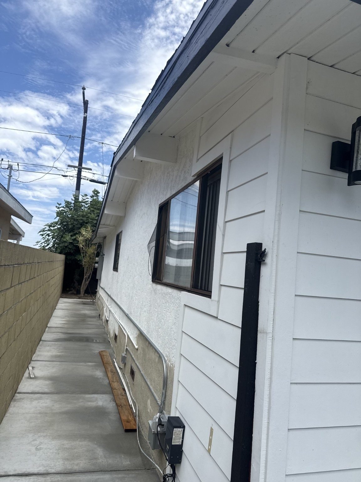 SparkWave project: Side Walkway